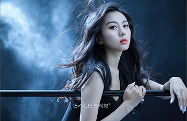 风吻发丝