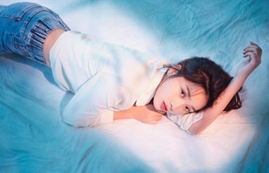 那些唱着暖阳和心事的女孩