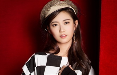 ＂赵敏＂陈钰琪时尚写真大片